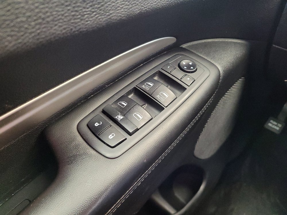 Used 2019 Dodge Durango SXT AWD/4WD image 32