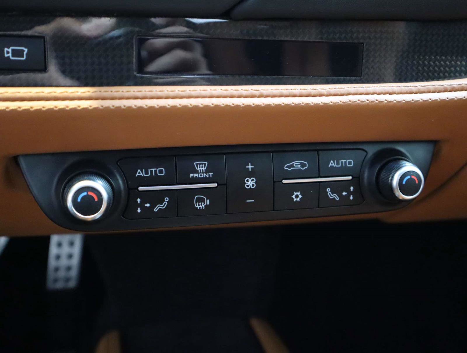 Certified 2021 Ferrari F8 Tributo image 34