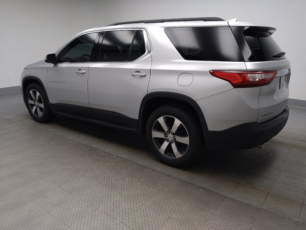 Used 2019 Chevrolet Traverse LT w/ LT Premium Package FWD image 3