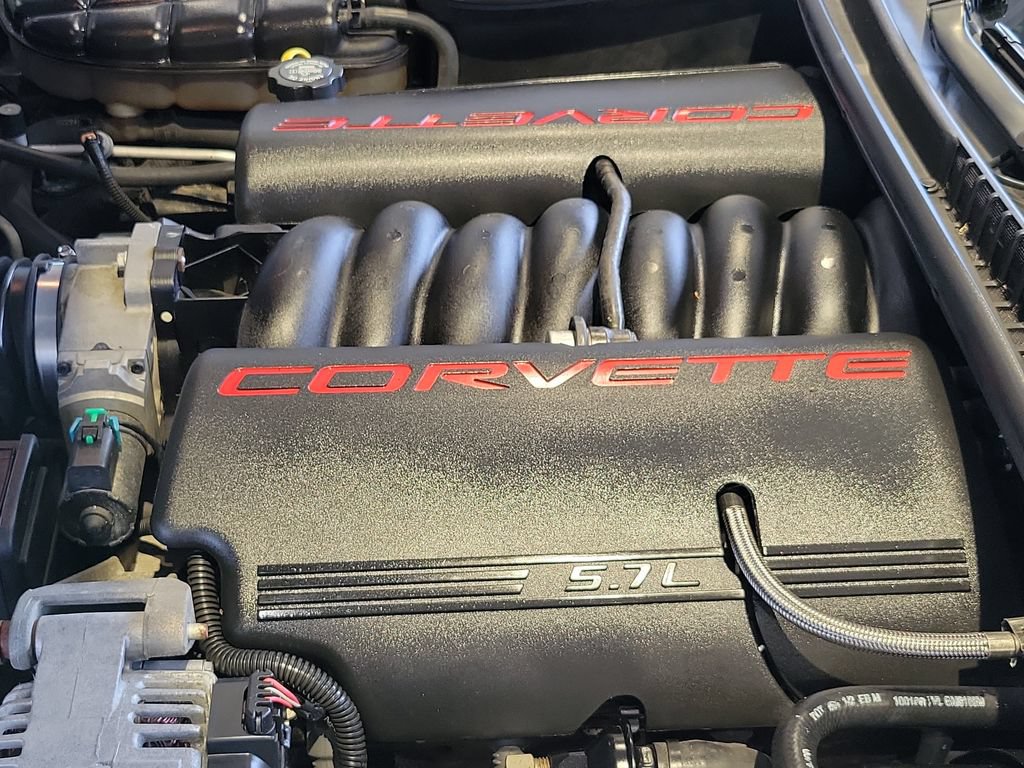 Used 2001 Chevrolet Corvette Convertible w/ Preferred Equipment Group1 RWD image 33