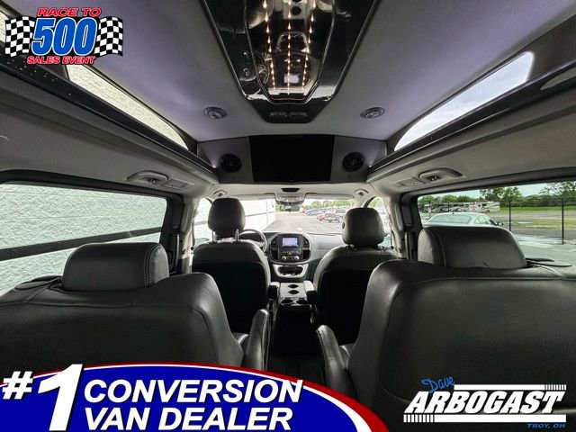 Used 2019 Mercedes-Benz Metris Passenger image 3