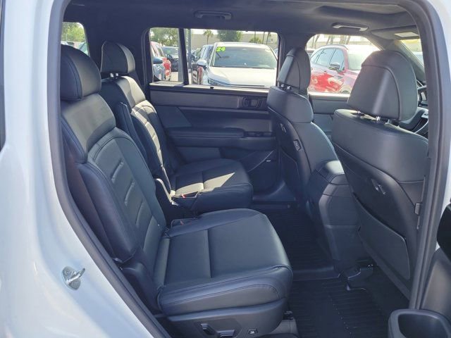 Used 2025 Hyundai Santa Fe Calligraphy AWD/4WD image 10