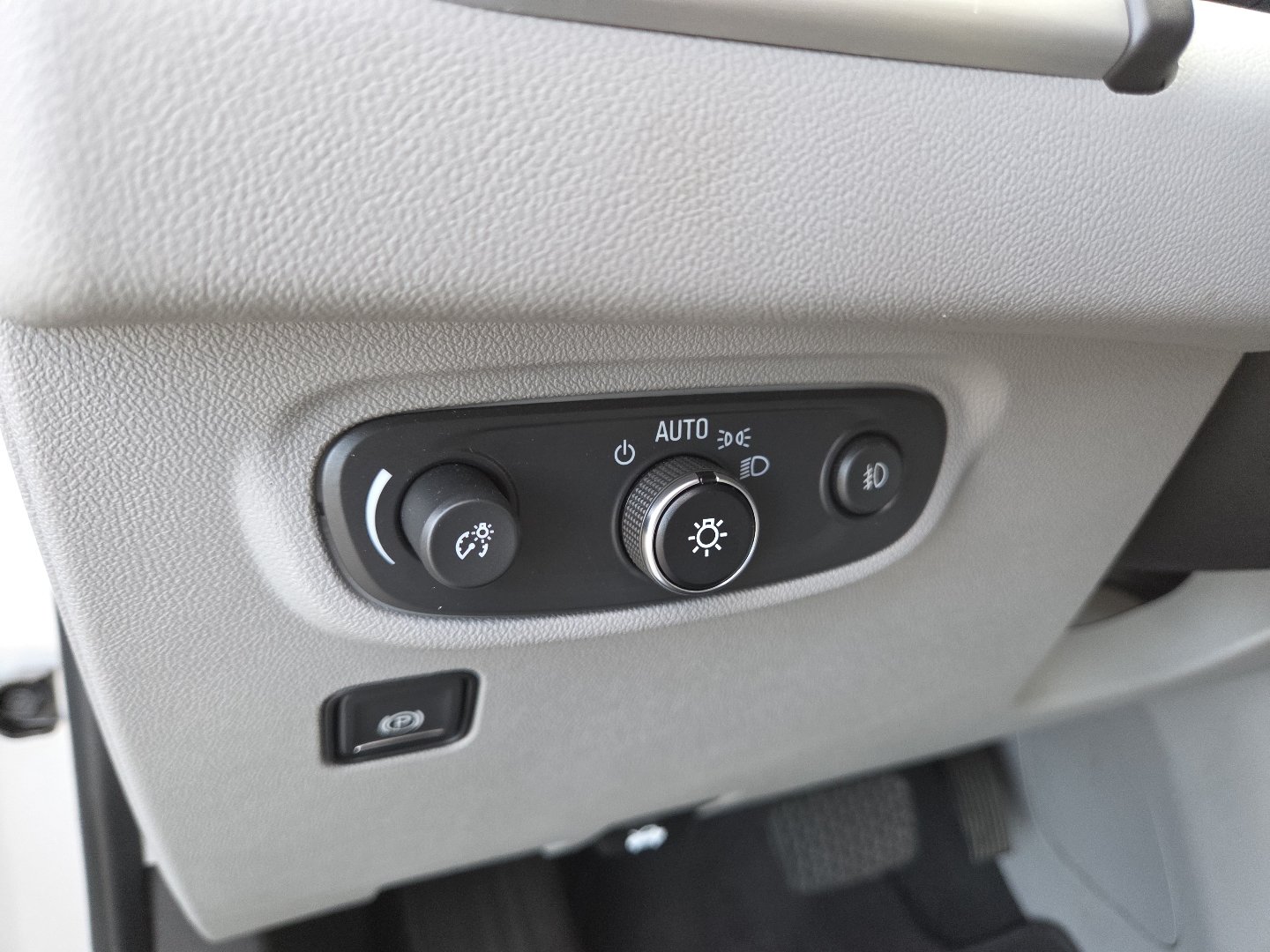 Used 2021 GMC Terrain SLT FWD image 26