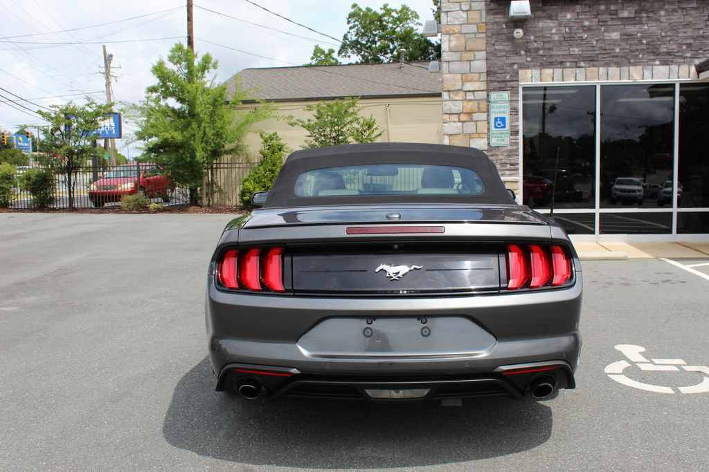 Used 2018 Ford Mustang Premium RWD image 7