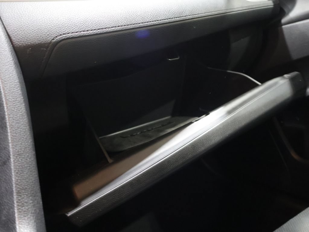 Used 2018 Honda Civic Touring image 28