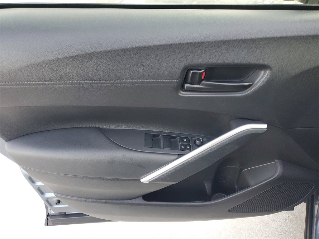 Certified 2023 Toyota Corolla Cross LE image 19