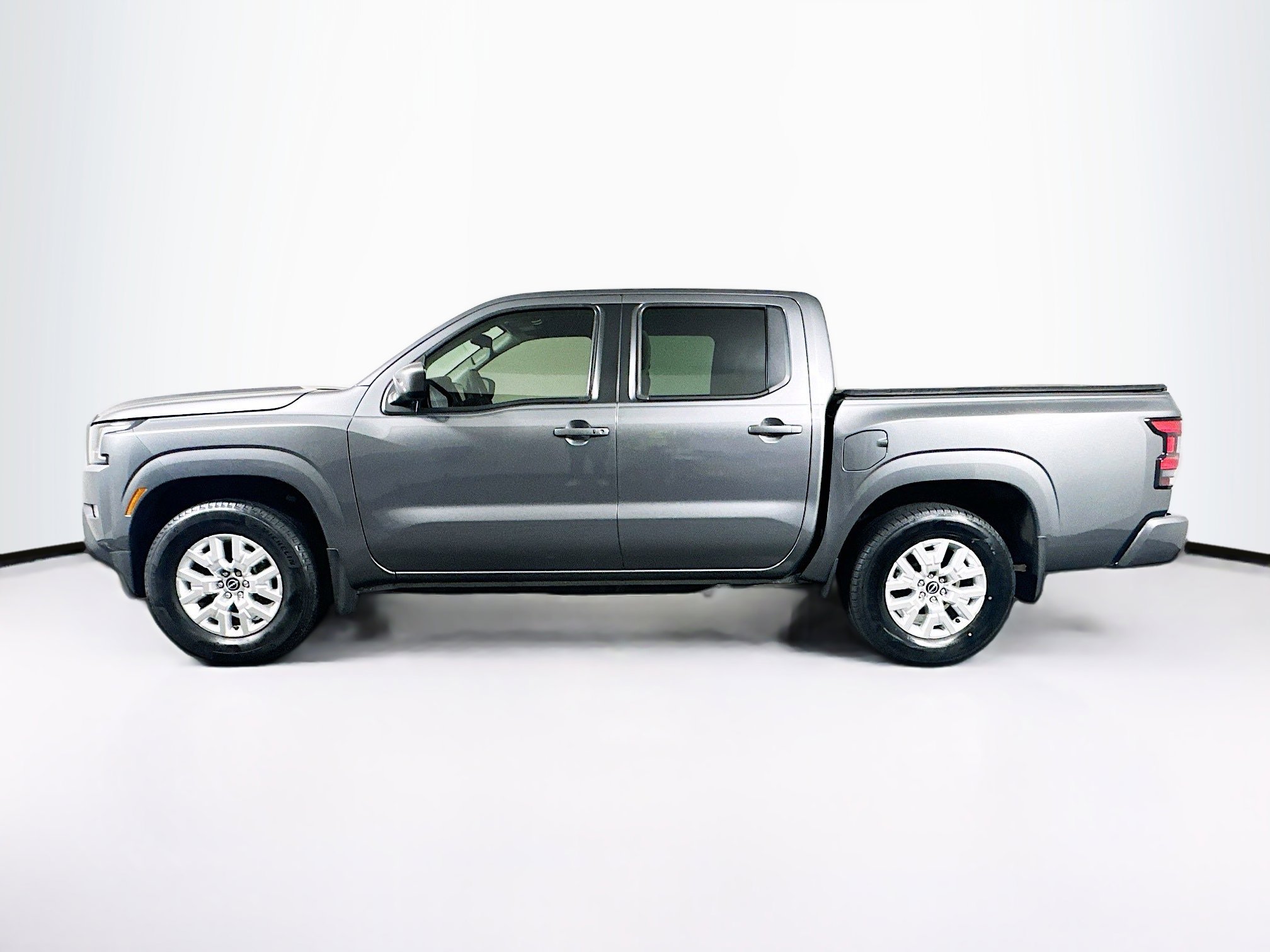 Used 2024 Nissan Frontier SV w/ SV Convenience Package image 4