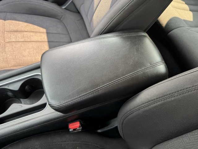 Used 2015 Chrysler 200 Limited image 6