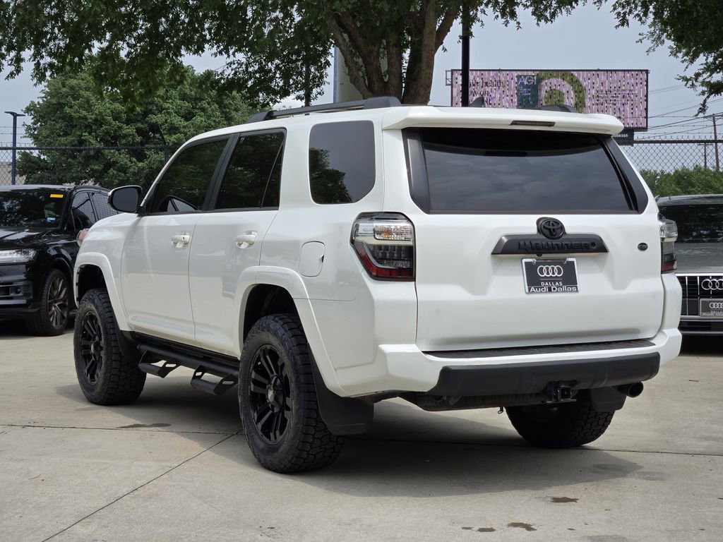Used 2018 Toyota 4Runner TRD Off-Road AWD/4WD image 11