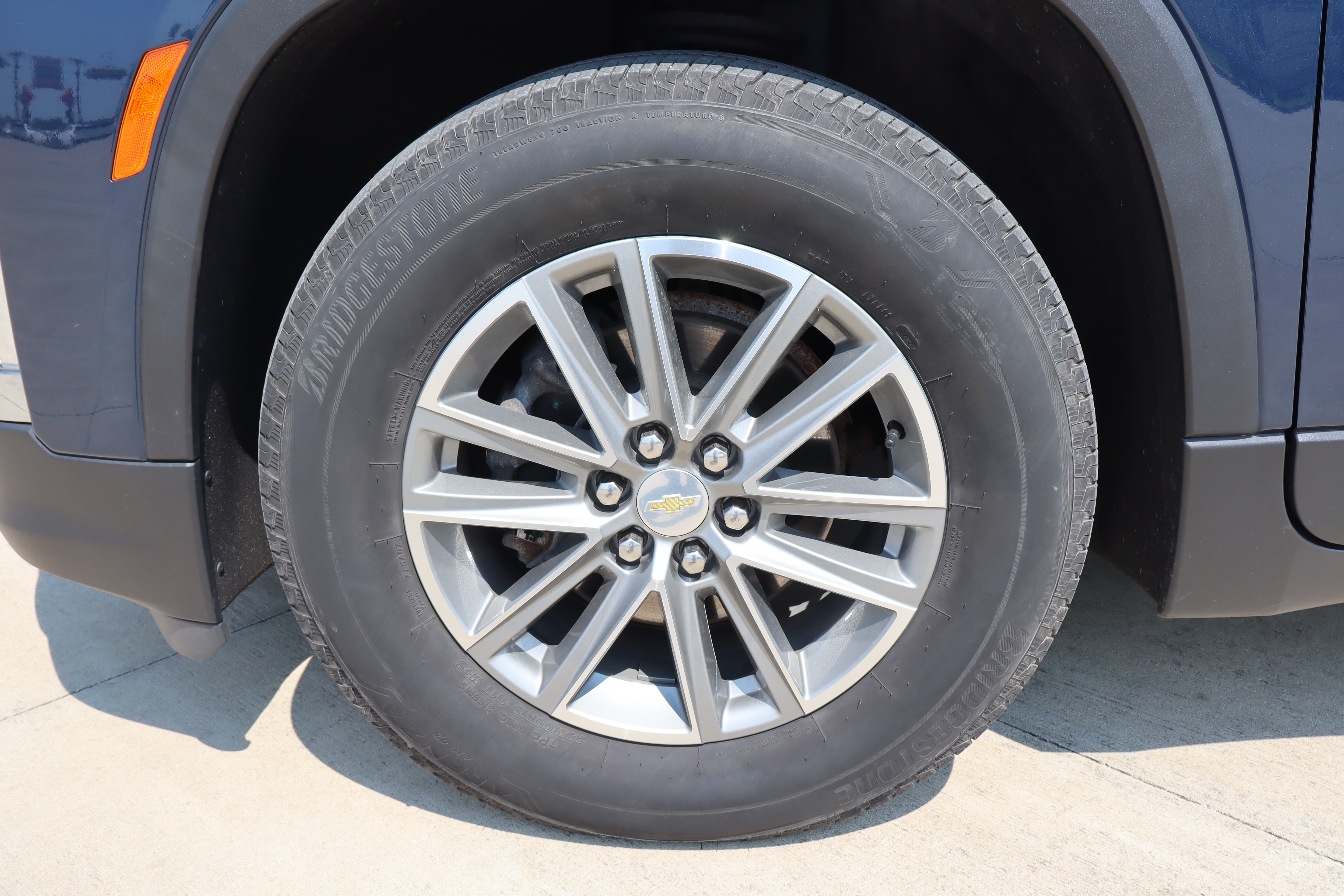 Used 2023 Chevrolet Traverse LT w/ LPO, Floor Liner Package AWD/4WD image 31