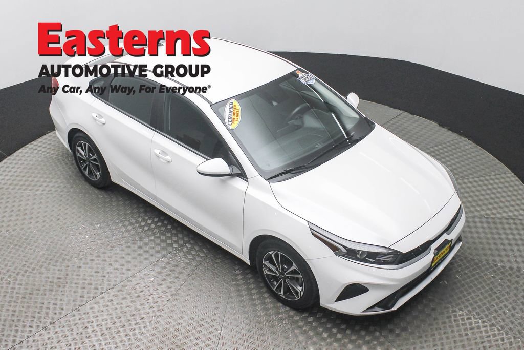 Used 2024 Kia Forte LXS image 3