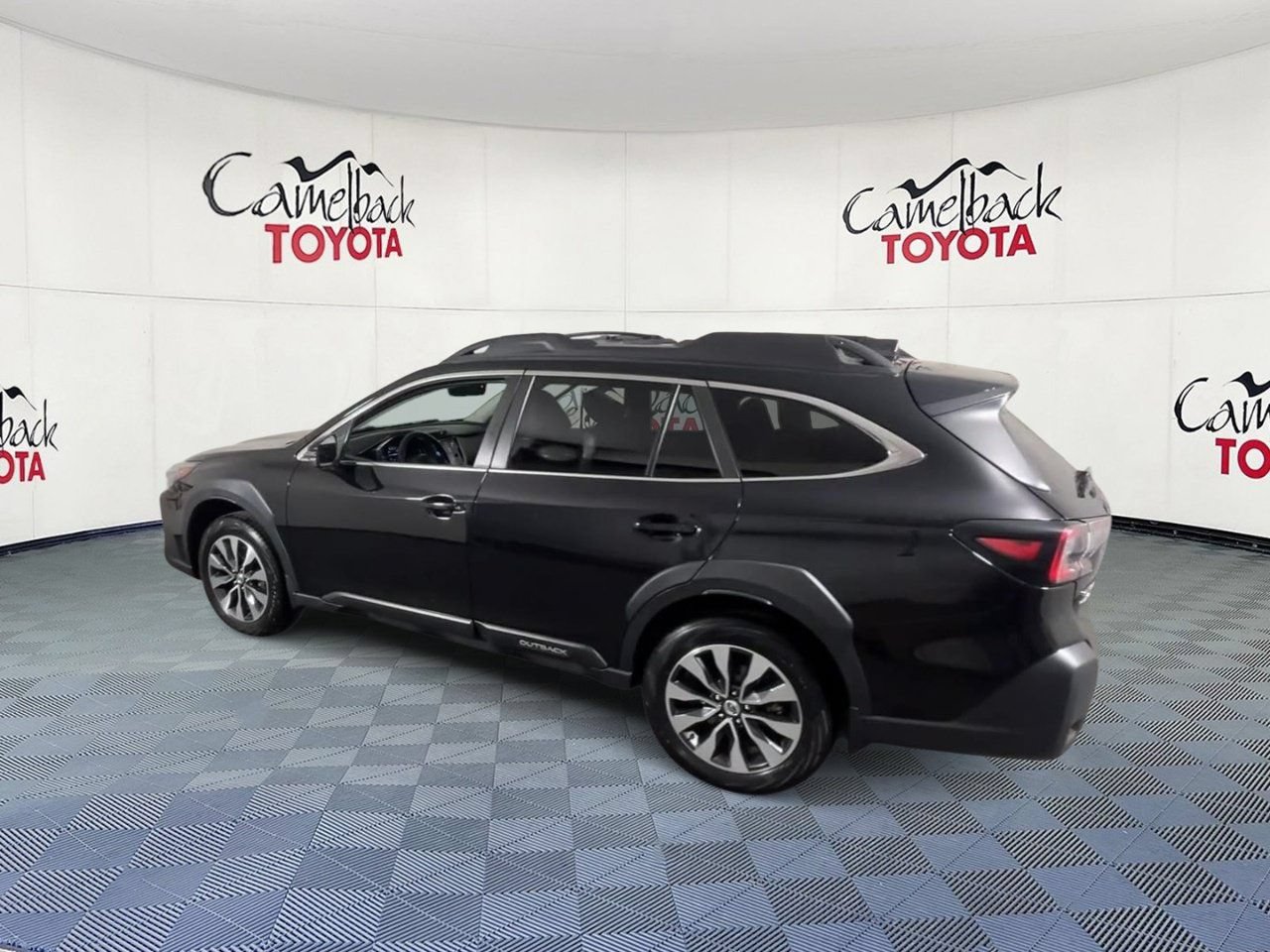 Used 2024 Subaru Outback Limited XT AWD/4WD image 8