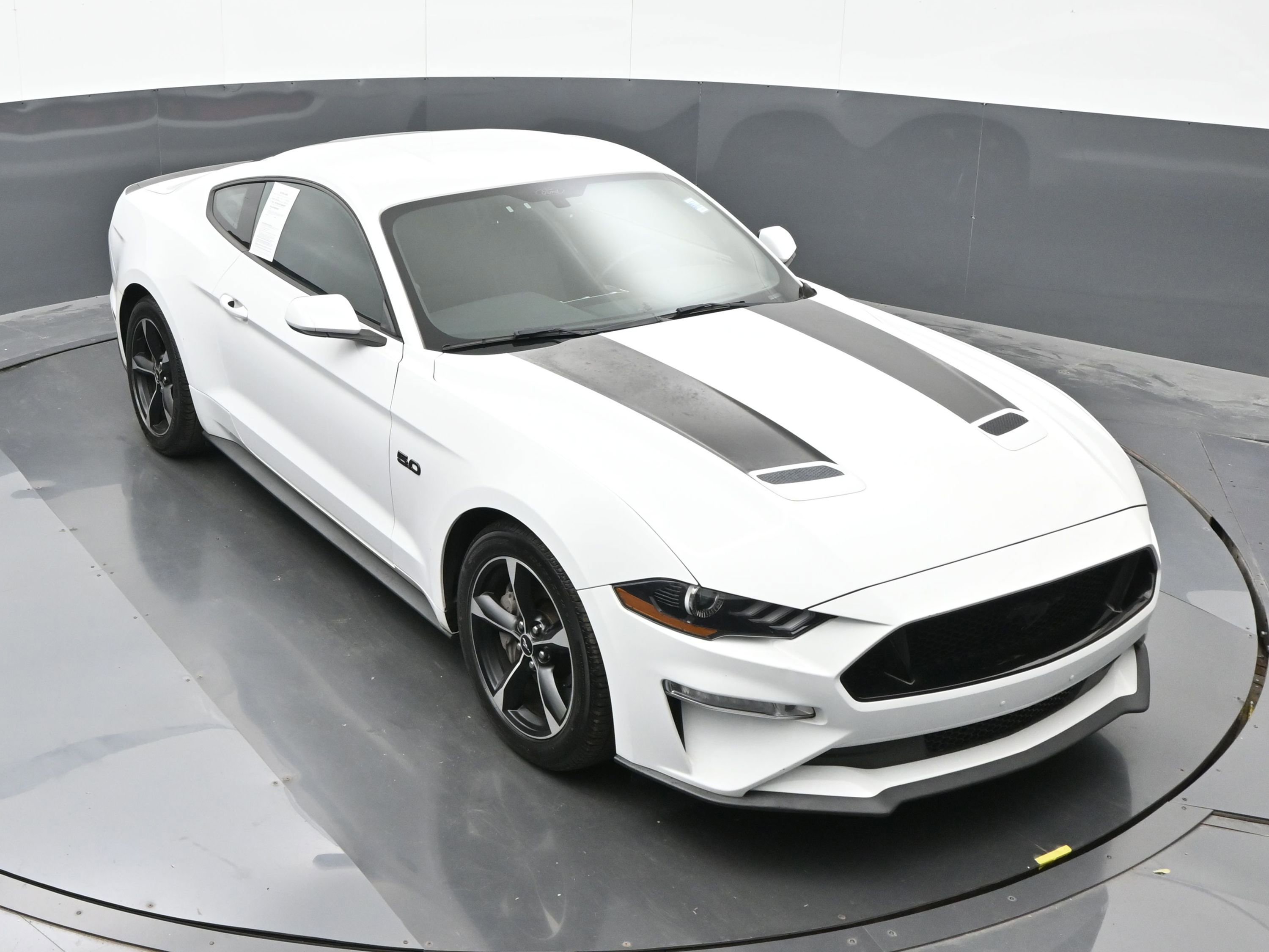 Used 2018 Ford Mustang GT image 27
