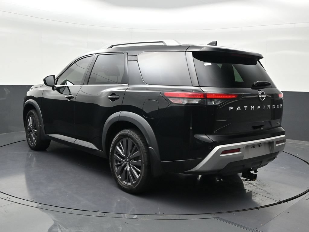 Used 2022 Nissan Pathfinder SL w/ SL Premium Package FWD image 3