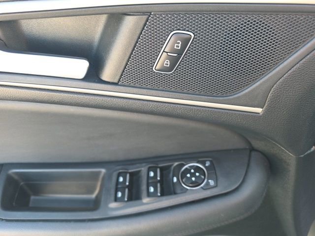 Used 2023 Ford Edge SEL image 20