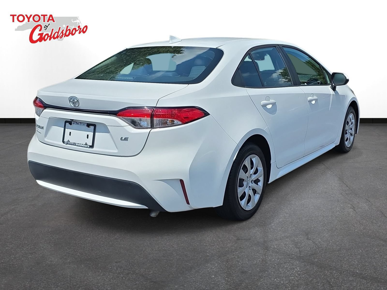 Used 2022 Toyota Corolla LE FWD image 5