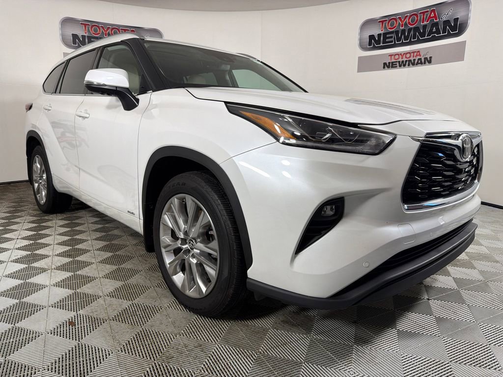 Used 2025 Toyota Highlander Limited