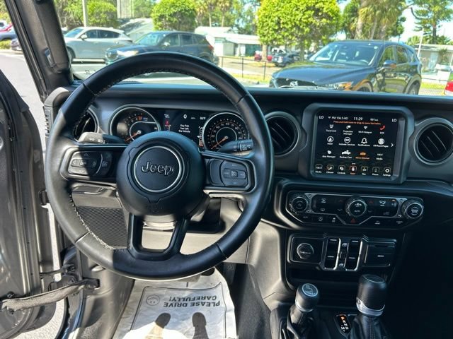 Used 2022 Jeep Gladiator Sport AWD/4WD image 17