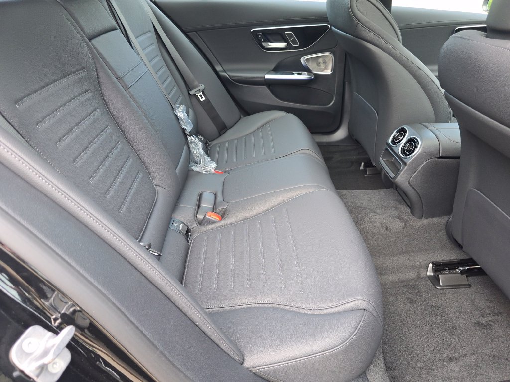 New 2026 Mercedes-Benz C 300 4MATIC Sedan image 21