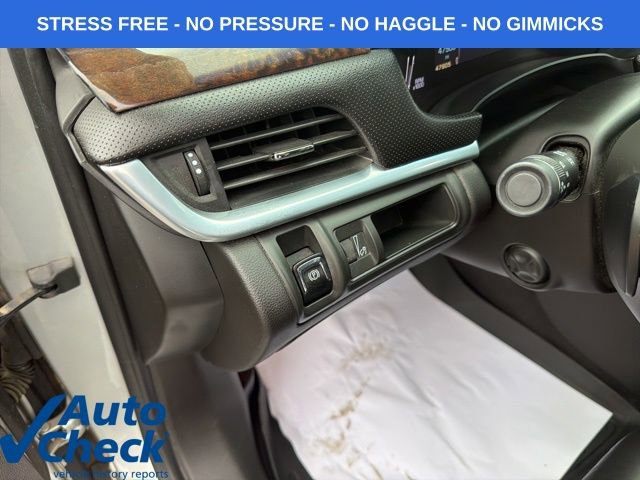 Used 2014 Cadillac XTS Luxury image 18