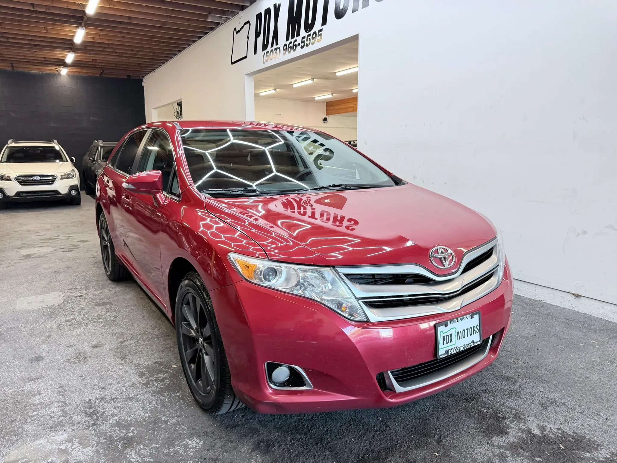 Used 2013 Toyota Venza LE w/ LE Convenience Pkg AWD/4WD image 2