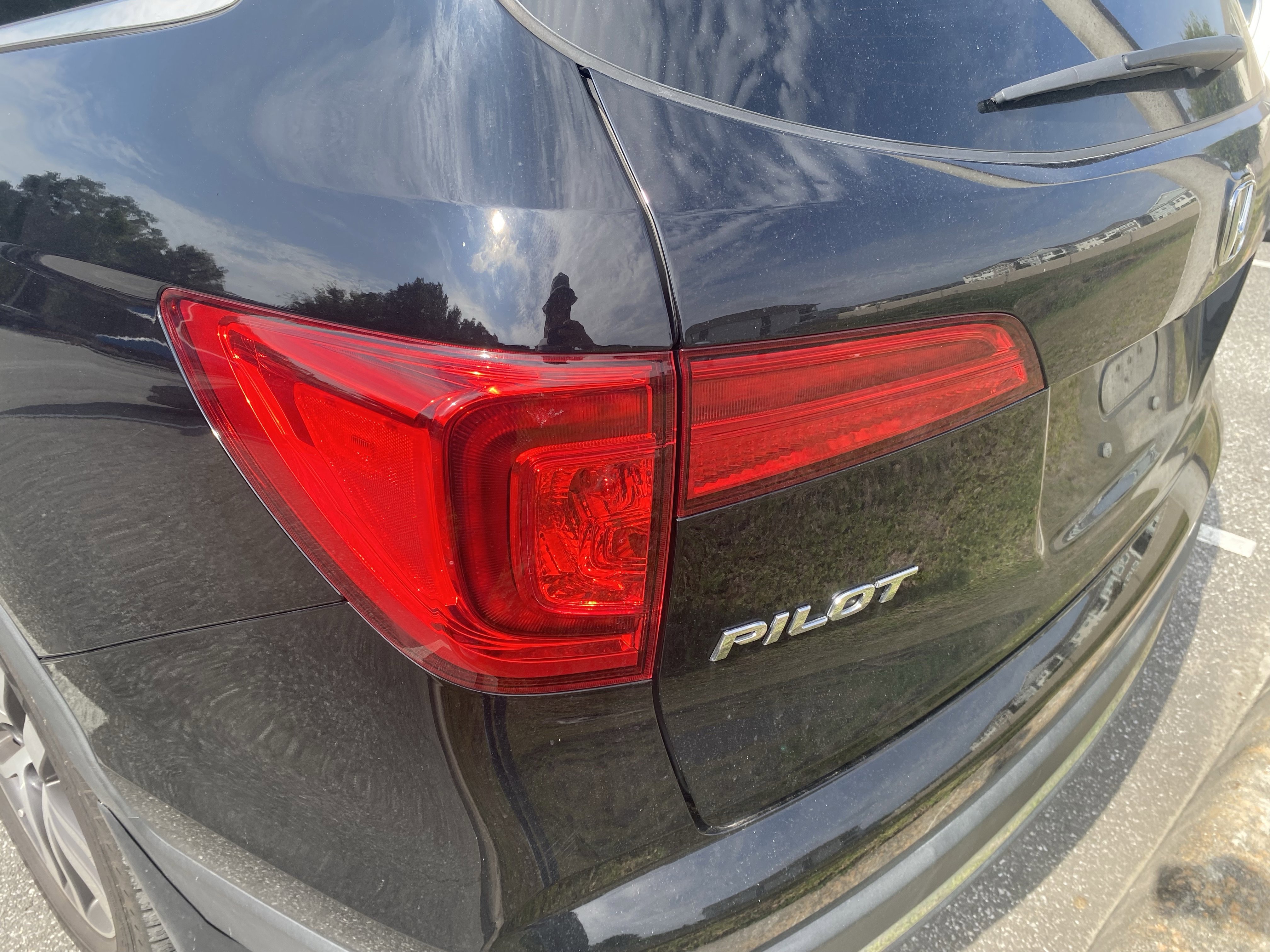 Used 2017 Honda Pilot Elite image 21