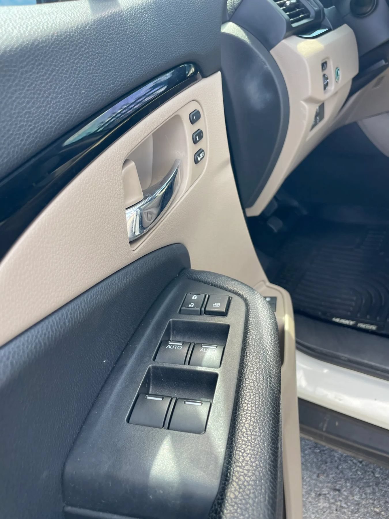 Used 2017 Honda Pilot Elite image 24