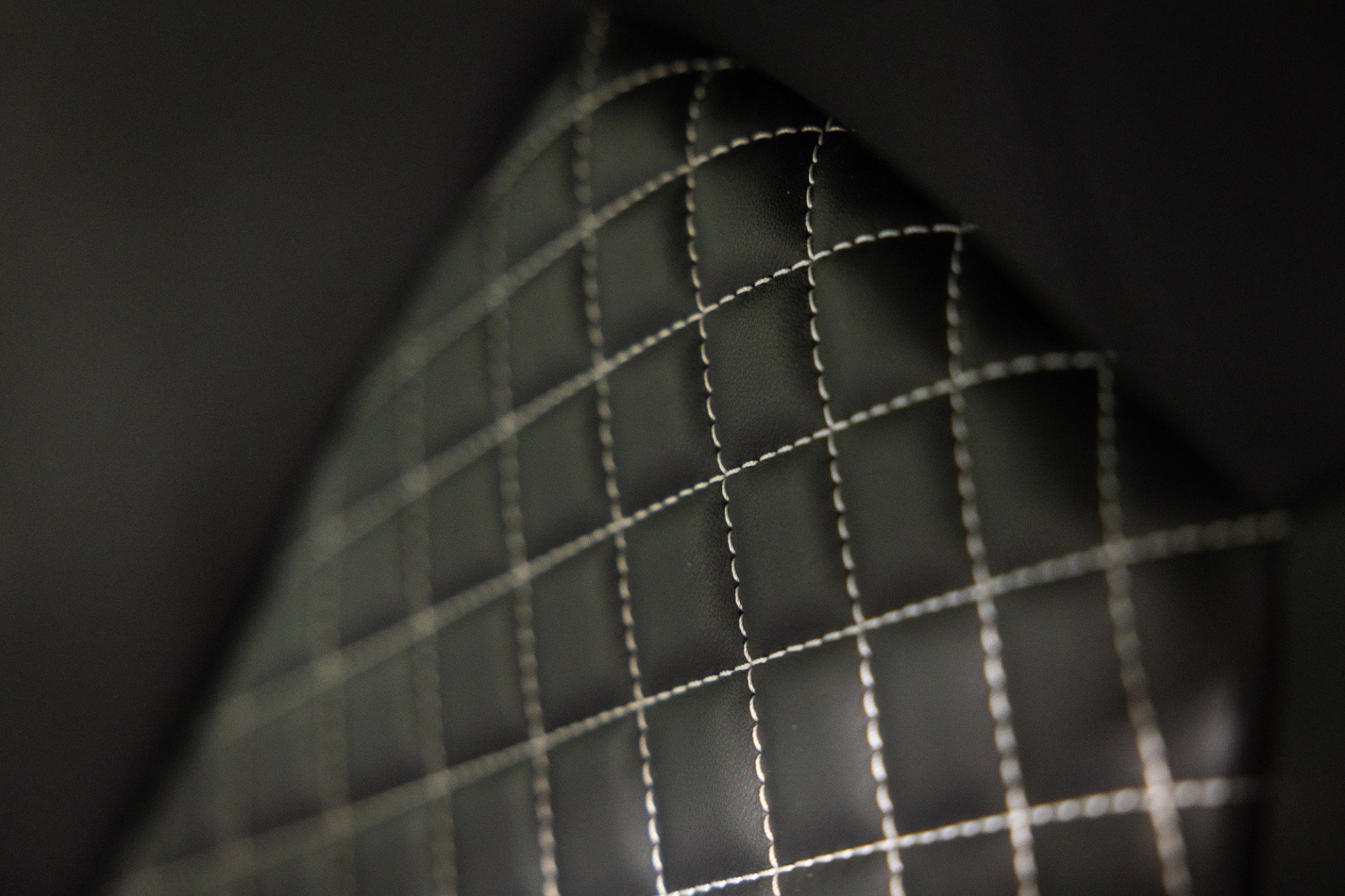 Used 2017 Audi R8 V10 w/ Carbon Exterior Package image 10