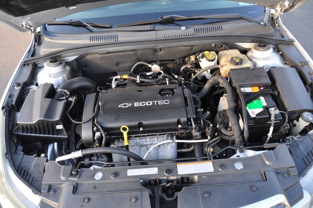 Used 2012 Chevrolet Cruze LS w/ Connectivity Package FWD image 32