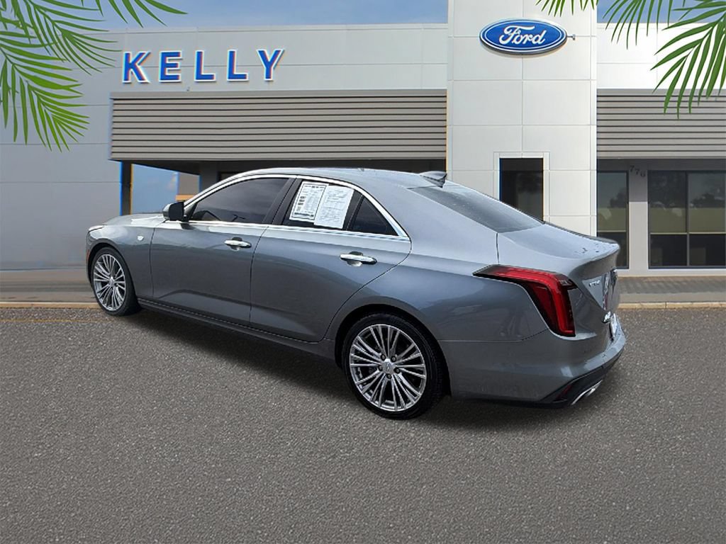 Used 2022 Cadillac CT4 Premium Luxury RWD image 3