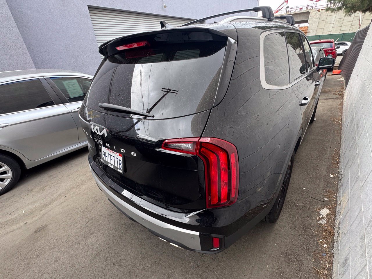 Used 2024 Kia Telluride S w/ S Sunroof Package FWD image 4