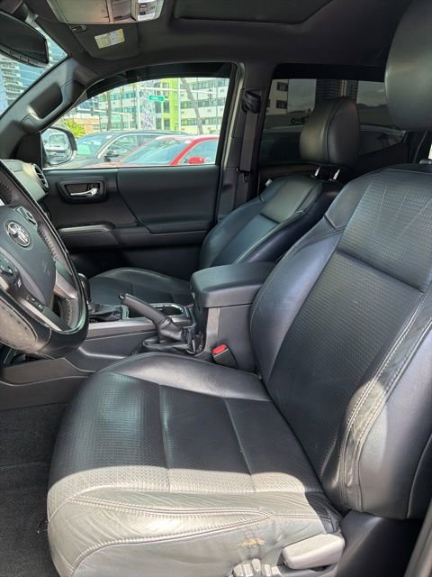 Used 2019 Toyota Tacoma SR image 12