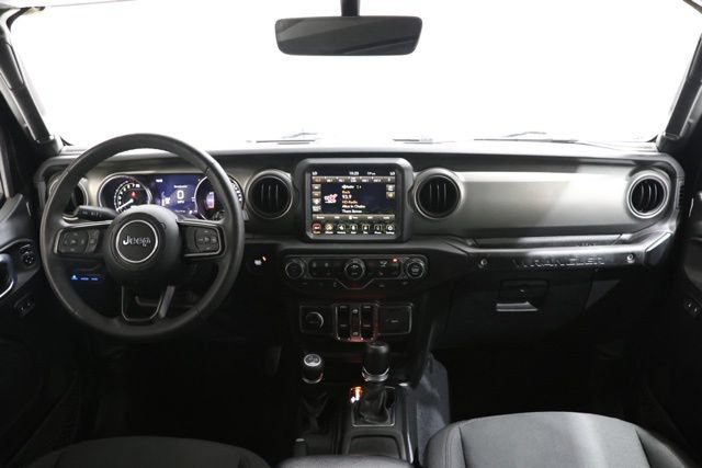 Used 2023 Jeep Wrangler Unlimited w/ Sun & Screen Package AWD/4WD image 15