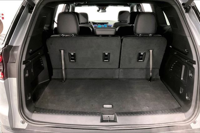 Used 2025 GMC Acadia AT4 image 39