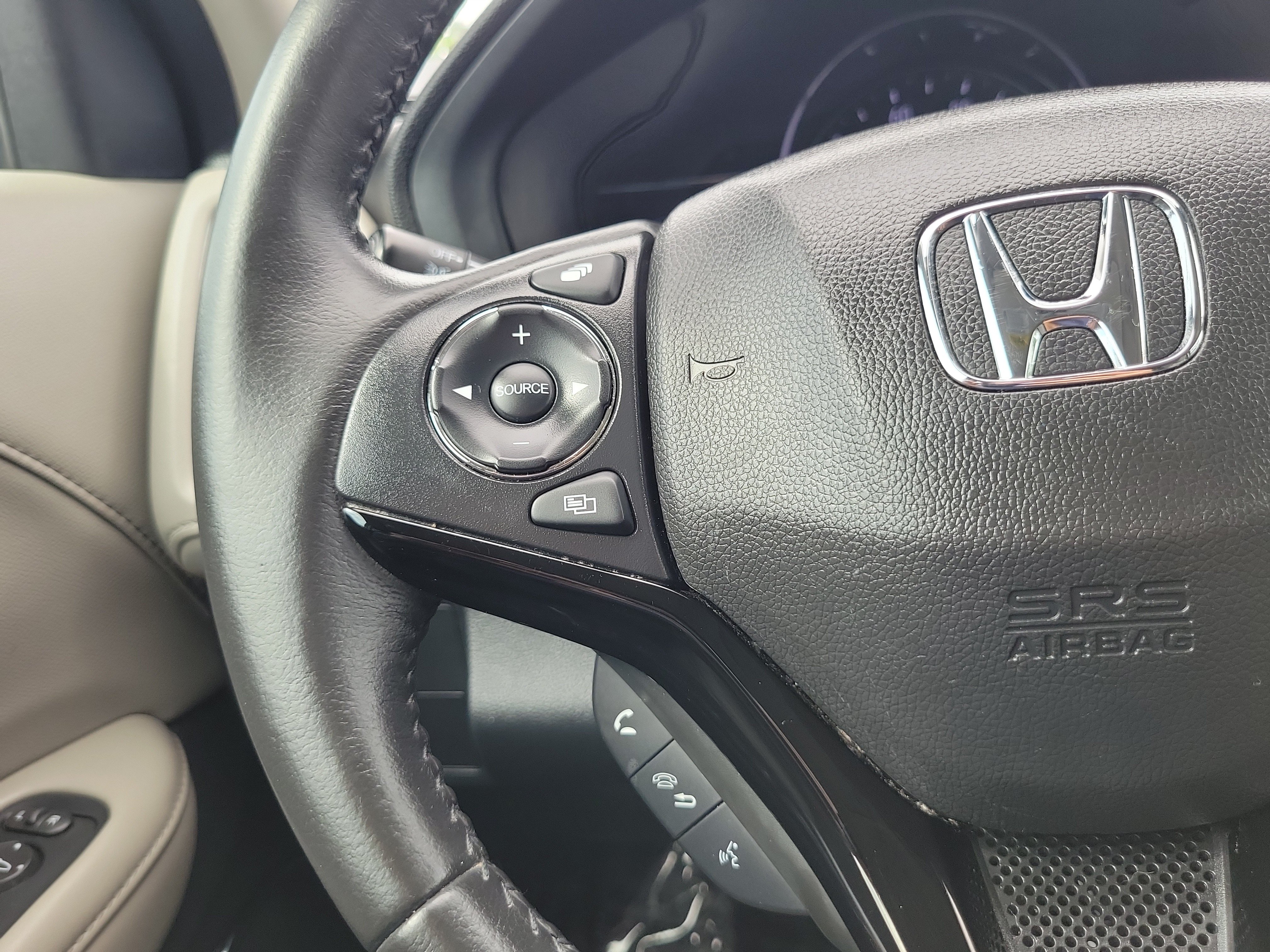 Used 2021 Honda HR-V EX-L image 19