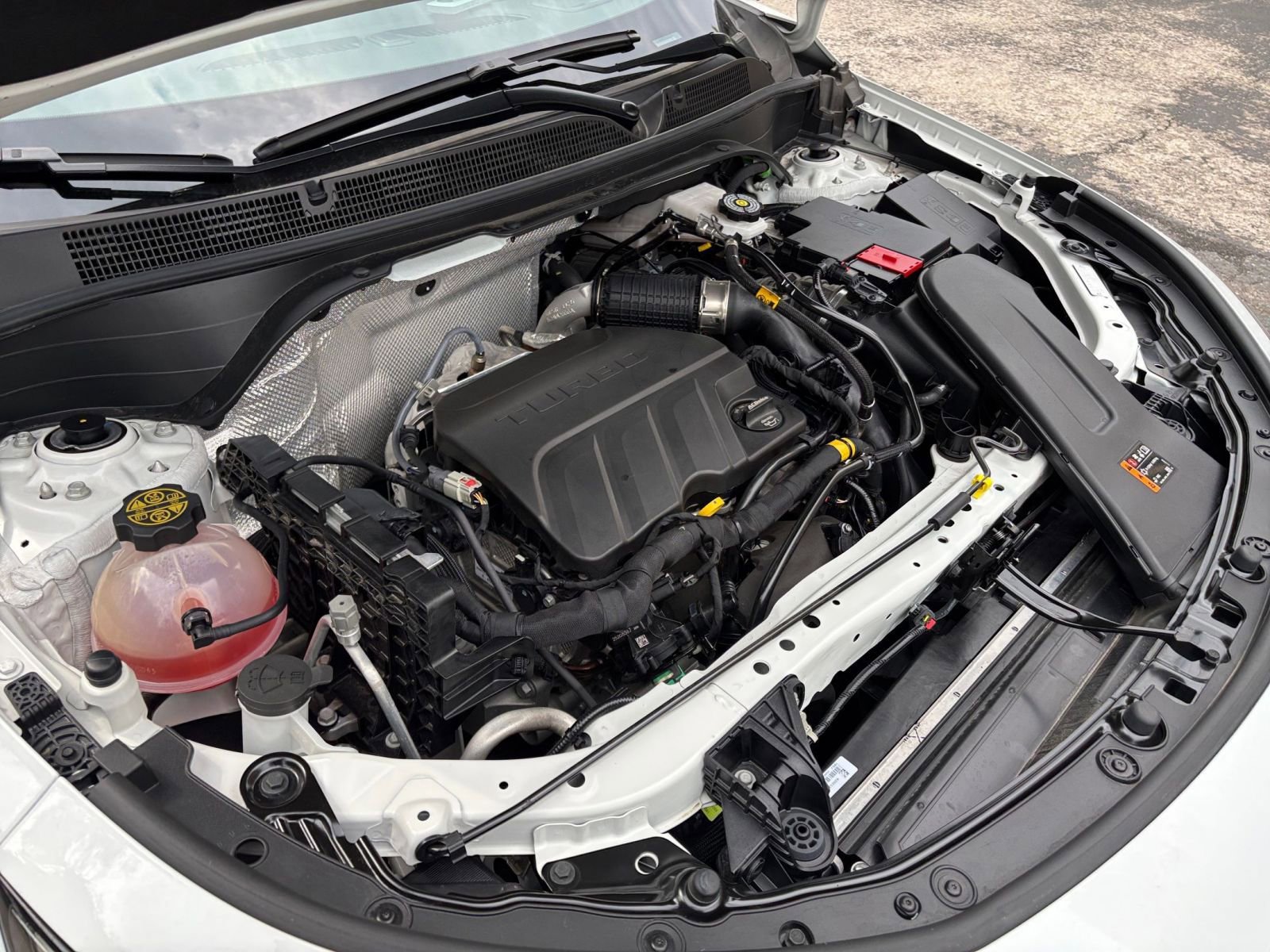 Used 2025 Buick Envista Preferred FWD image 27