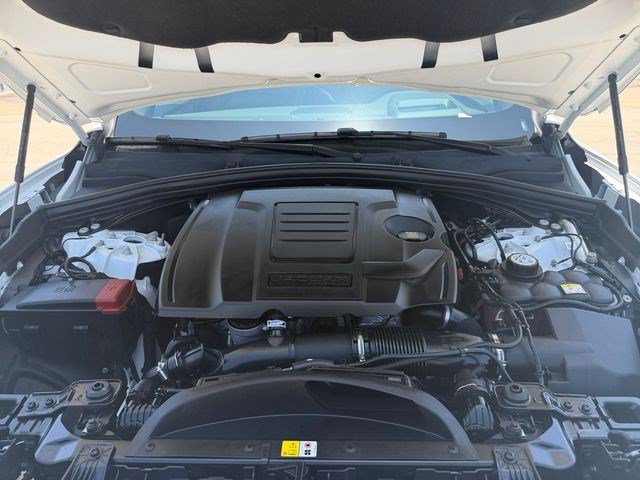 Used 2026 Jaguar F-PACE R-Dynamic S AWD/4WD image 19
