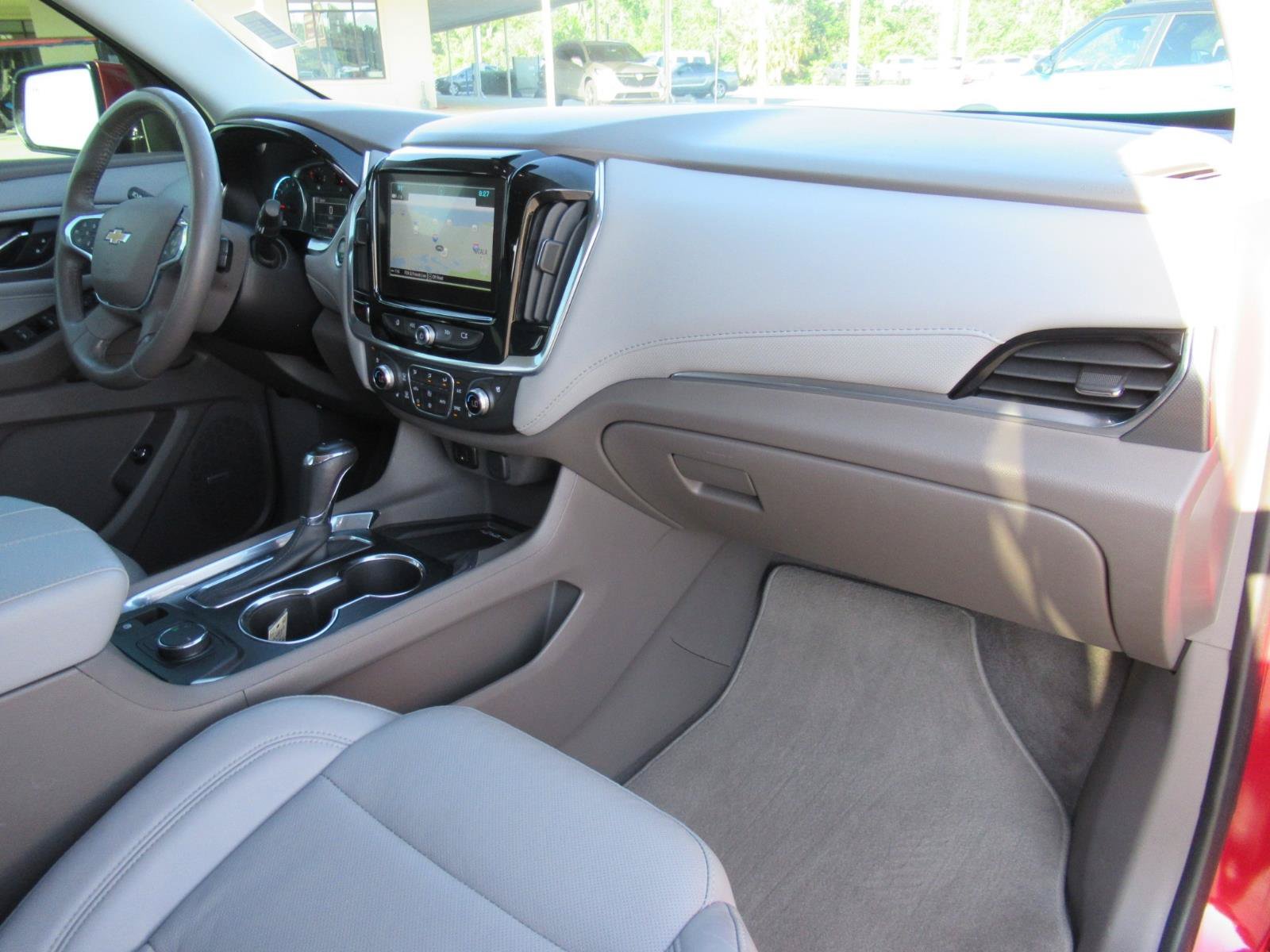 Used 2019 Chevrolet Traverse Premier w/ Driver Confidence II Package FWD image 11