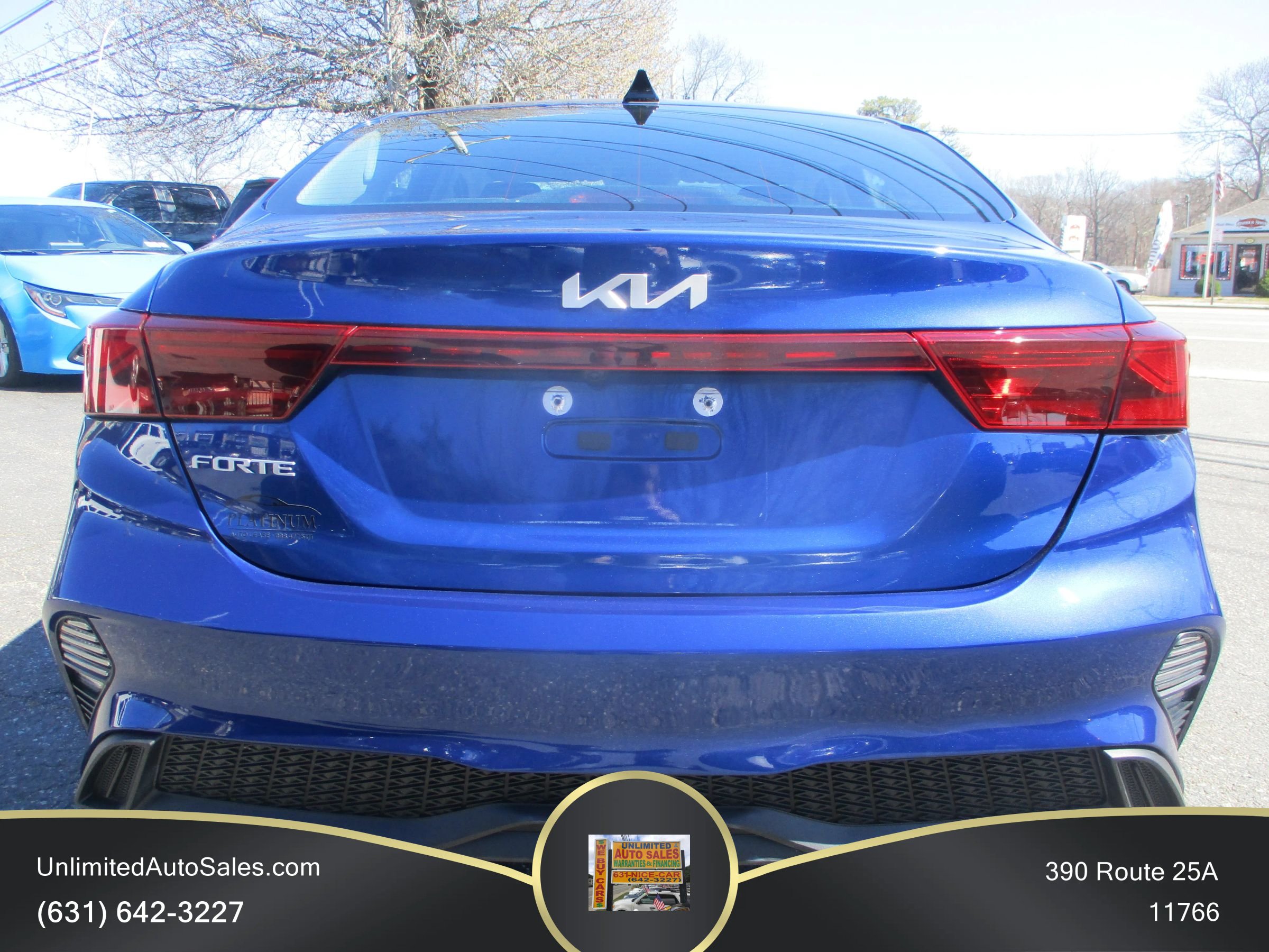 Used 2023 Kia Forte LXS FWD image 2