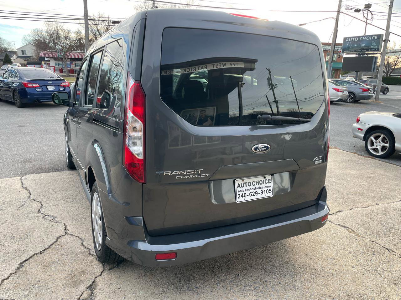 Used 2016 Ford Transit Connect XLT image 12