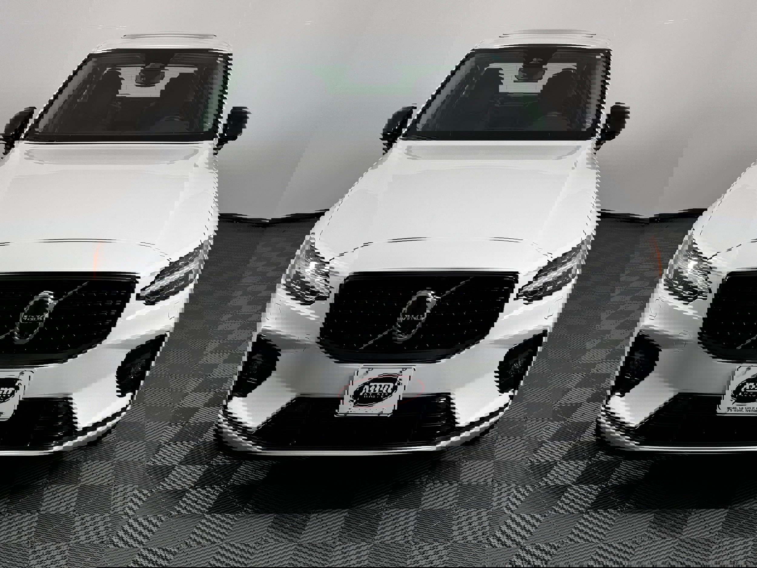 Used 2024 Volvo S60 B5 Plus image 57