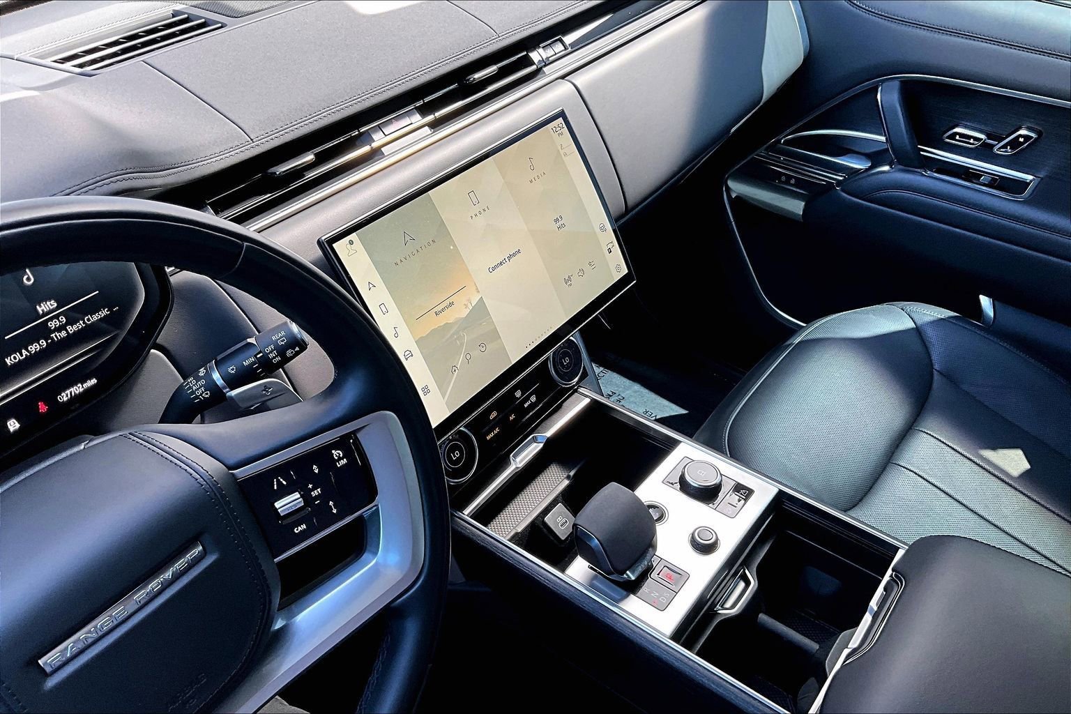 Certified 2023 Land Rover Range Rover SE AWD/4WD image 32