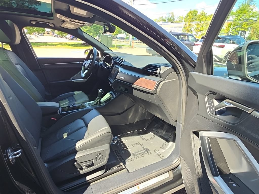 Used 2023 Audi Q3 2.0T Premium Plus w/ Premium Plus Package AWD/4WD image 16