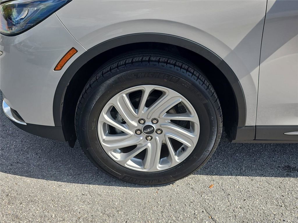 Used 2022 Lincoln Corsair FWD image 9