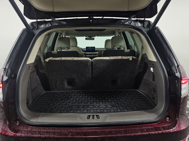 Used 2020 Lincoln Aviator Reserve w/ Equipment Group 201A image 17