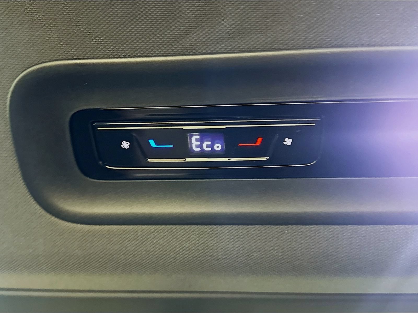 New 2025 Volkswagen ID. Buzz Pro S Plus AWD/4WD image 34