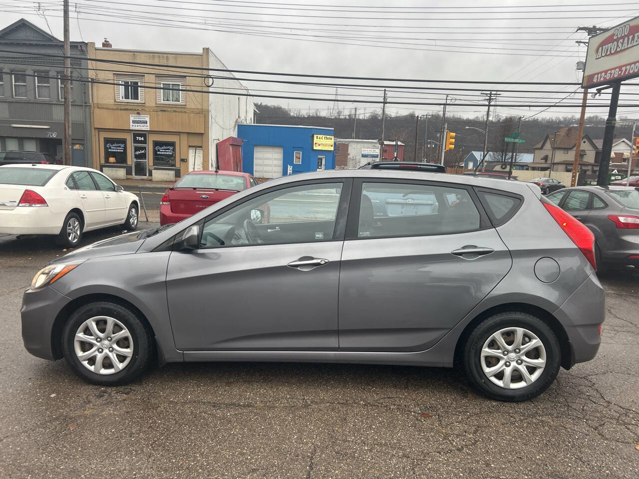 Used 2013 Hyundai Accent GS image 8