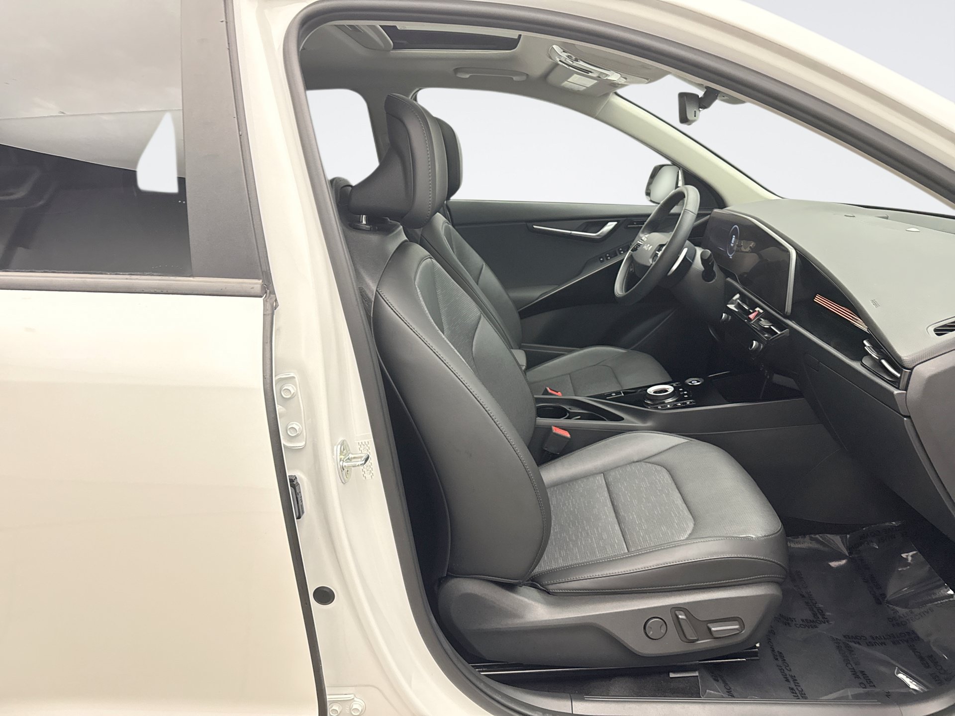 Used 2023 Kia Niro Wave w/ Wave Preserve Package FWD image 19