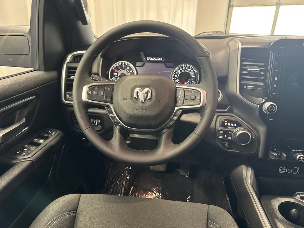 Used 2025 RAM 1500 Big Horn AWD/4WD image 18