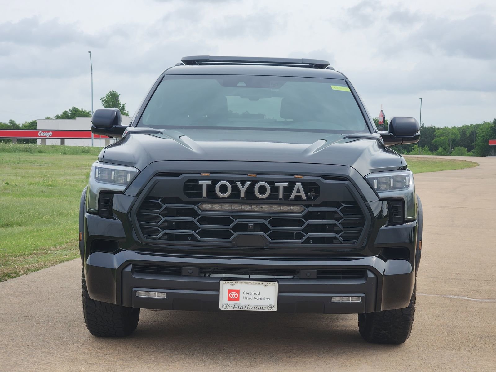 Used 2025 Toyota Sequoia TRD Pro AWD/4WD image 6